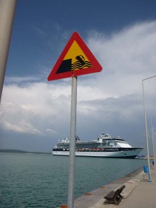 no plunge sign at dock in katakolon greece
